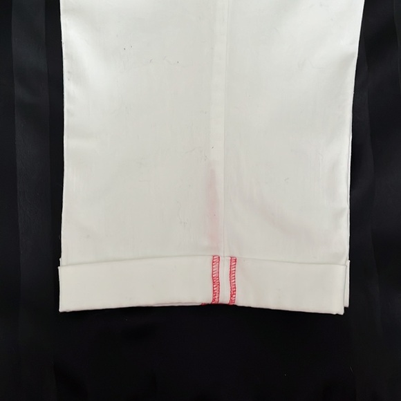 Larry Levine Petite White Capri Pant. Size 10P - Picture 2 of 11